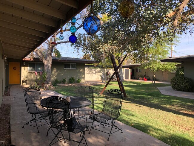 Building Photo - 2020 S Granada Dr