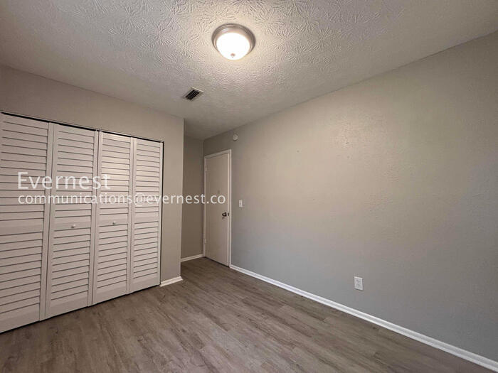 Building Photo - 6824 Rojo Ct