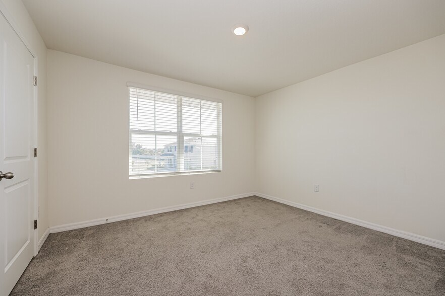 Building Photo - 4915 Gray Owl Ter