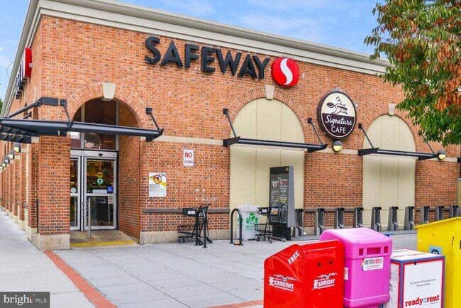 Building Photo - 1718 Corcoran St NW