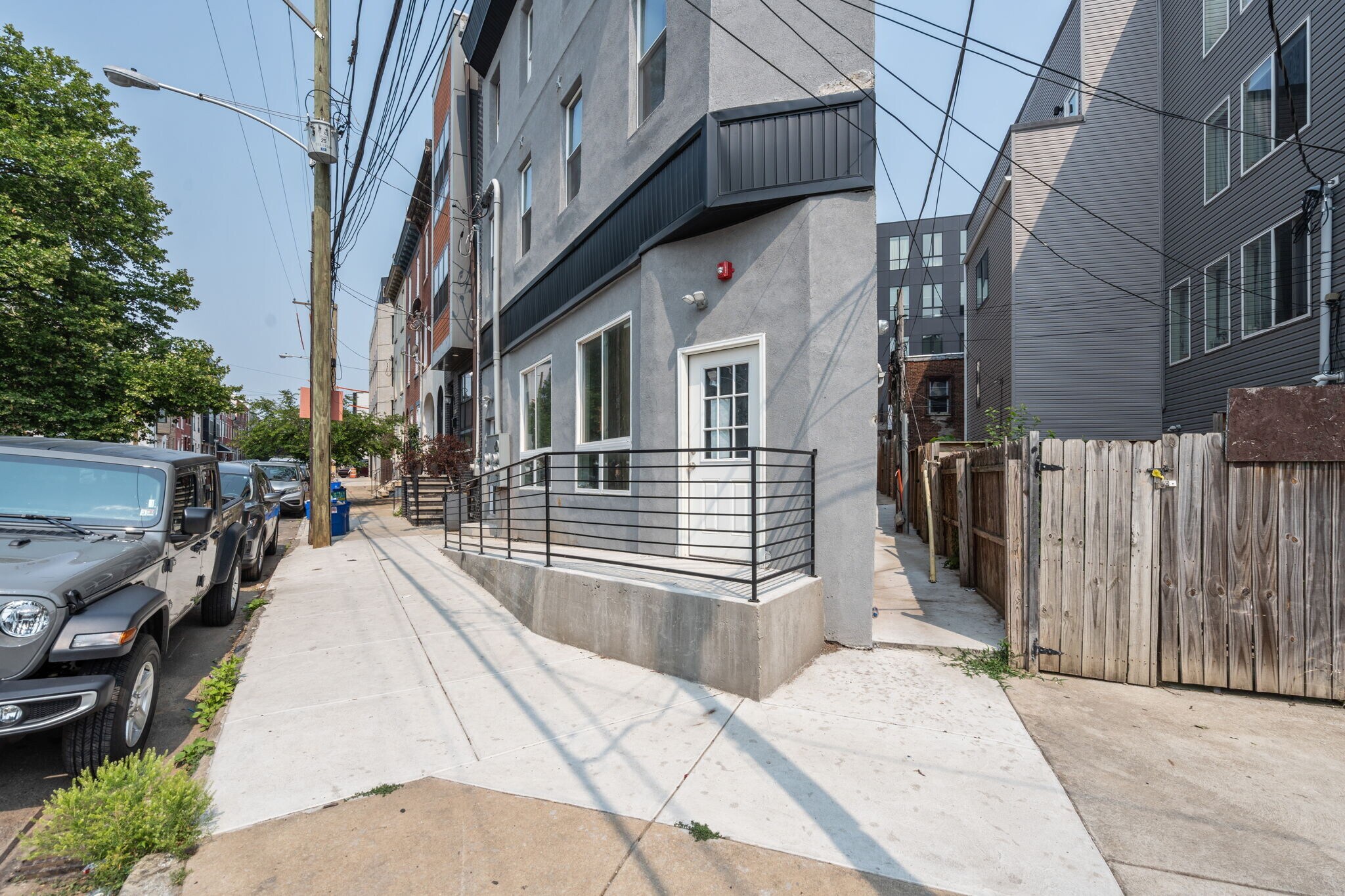 Building Photo - 1801 Poplar St