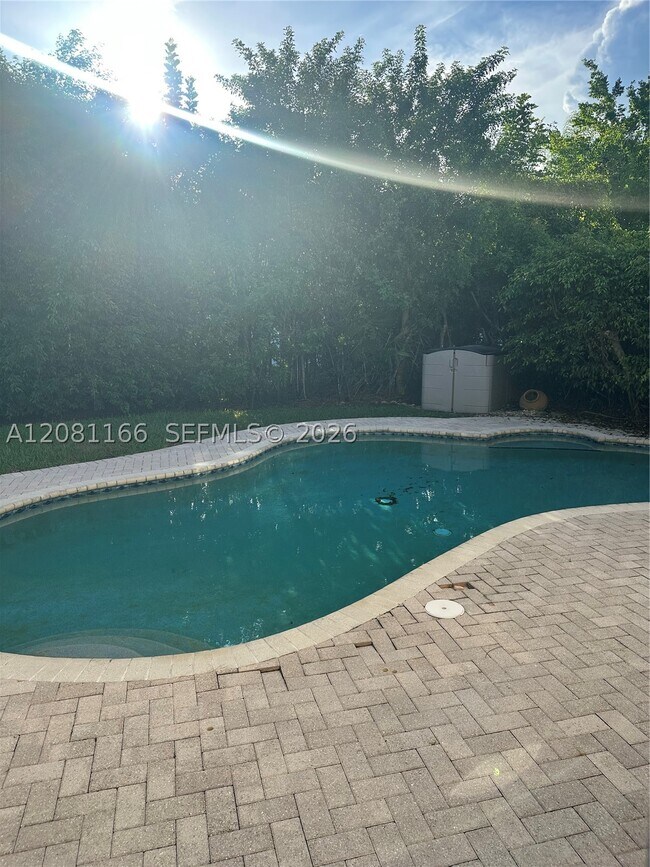 Building Photo - 11090 Baybreeze Way