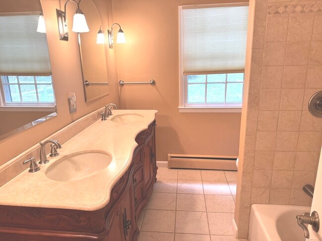 Building Photo - 6 Rivergate Woods