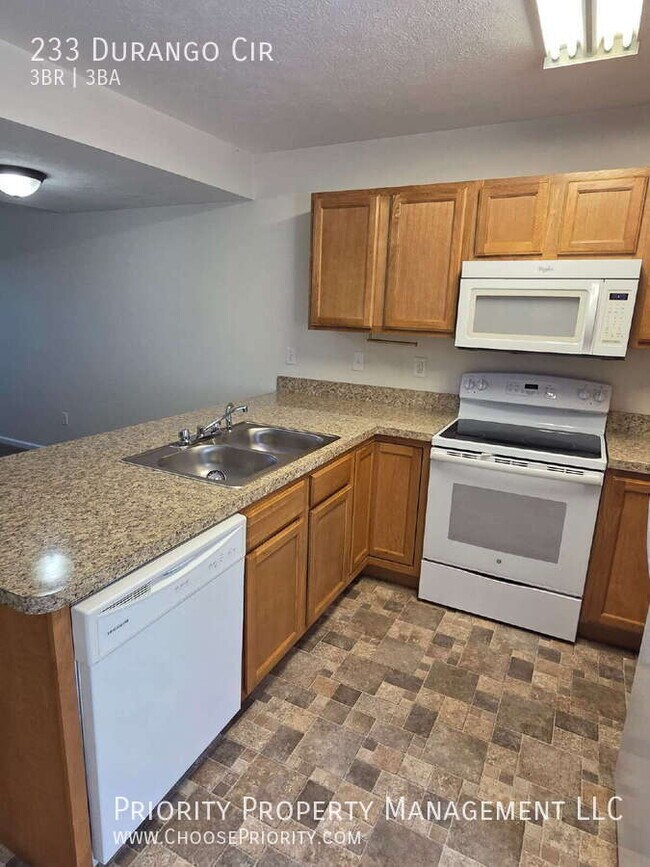 Building Photo - 233 Durango Cir