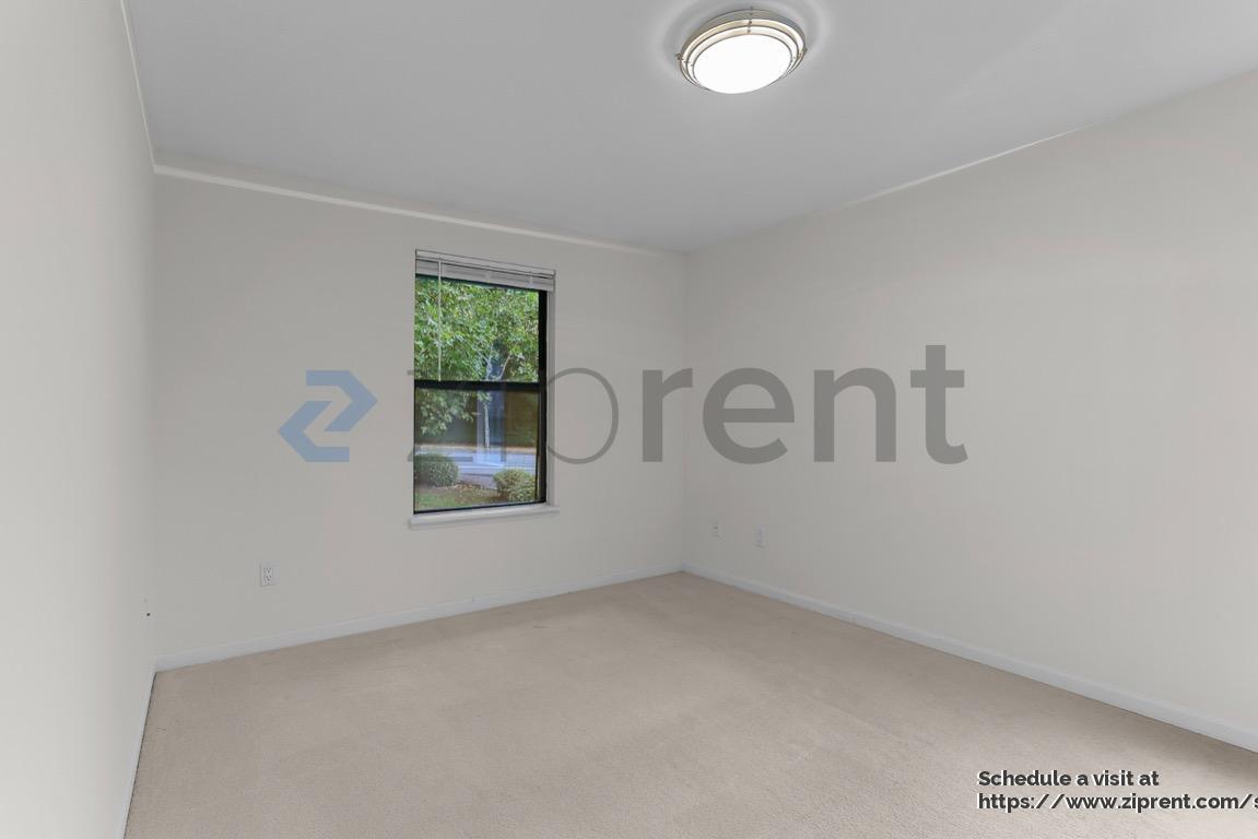 Building Photo - 13801 Old Redmond Rd