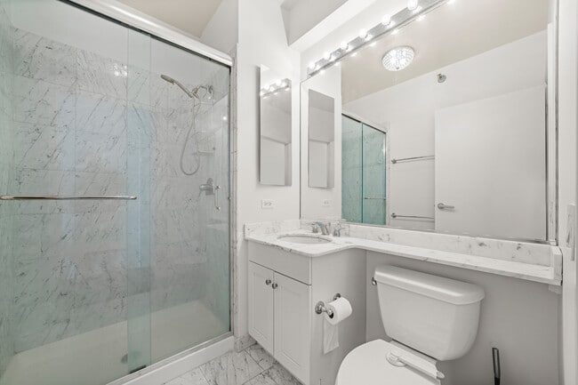 Building Photo - 501 N Clinton St