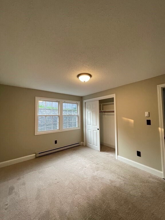 Building Photo - 6 Wysocki Dr