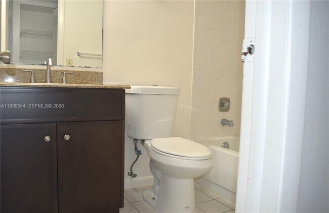 Building Photo - 10013 Winding Lake Rd