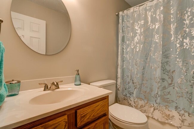 Building Photo - 15 Sand Hill School Rd