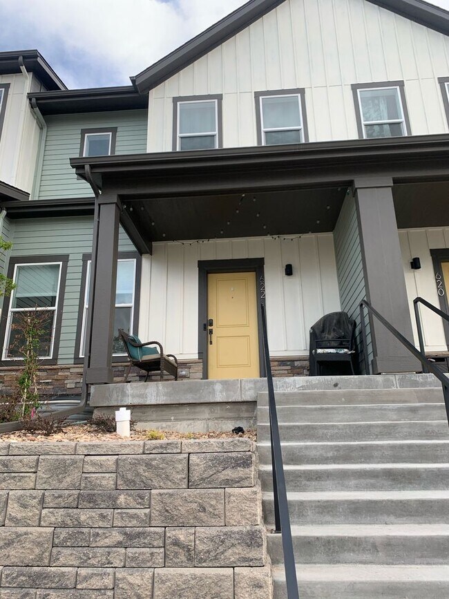 Building Photo - 3B/3.5B Downtown Superior Townhome - Built 2019!-Available June 2