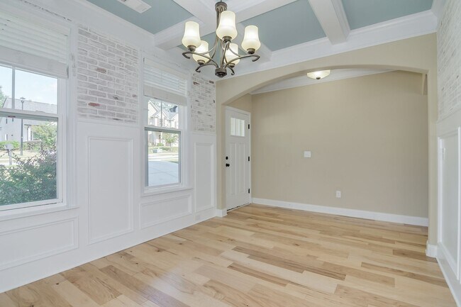 Building Photo - Updated Home in Heart of Evans