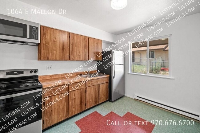 Building Photo - 1064 E Mallon Dr