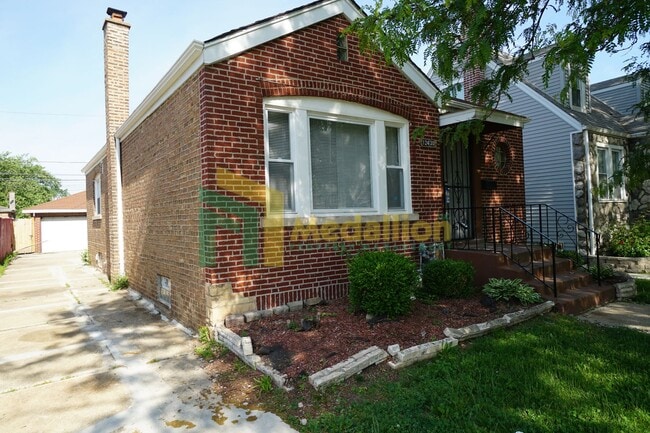 Building Photo - Updated 4-Bedroom Brick Ranch with Side Drive and Yard