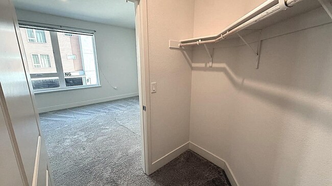 Building Photo - 5933 Sunstone Dr