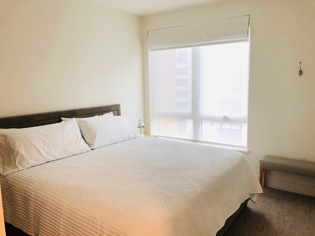 Building Photo - 3578 Rambla Pl