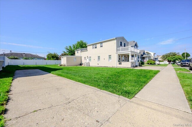 Building Photo - 13 Truxton Rd