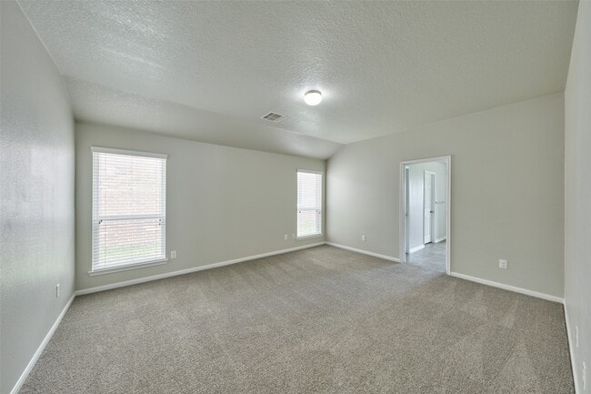 Building Photo - 9935 Knob Hollow Way