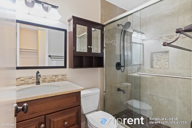 Building Photo - 4 br, 2.5 bath Townhome - 32259 Mercury Wa...