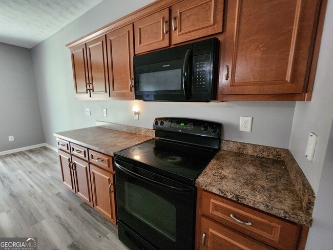 Building Photo - 5752 Olivia Ln