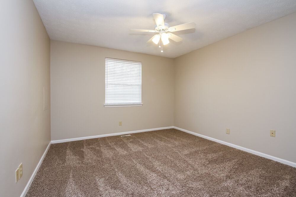 Building Photo - 12985 Dellinger Dr