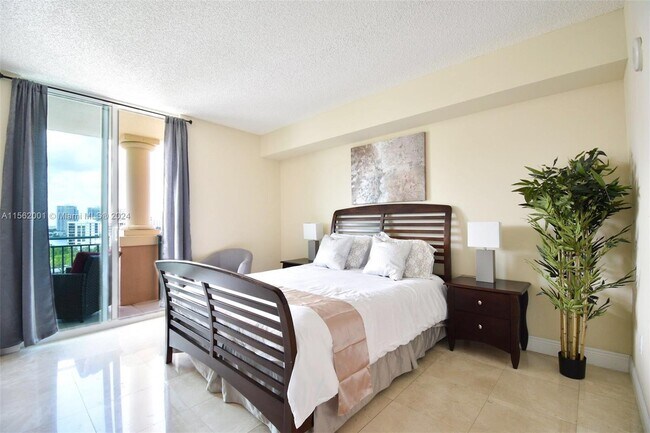 Building Photo - 17555 Atlantic Blvd