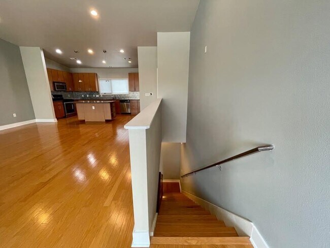 Building Photo - 1702 S Lamar Blvd