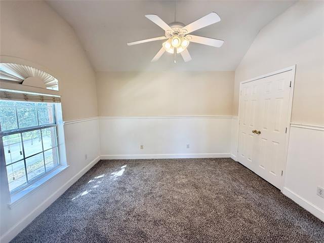 Building Photo - 5828 Southmoor Ln