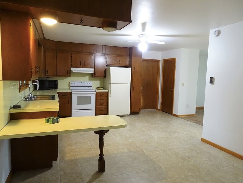 Building Photo - 236 Deep Run Rd