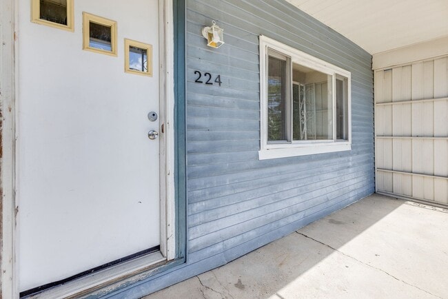 Building Photo - 224 Seward St