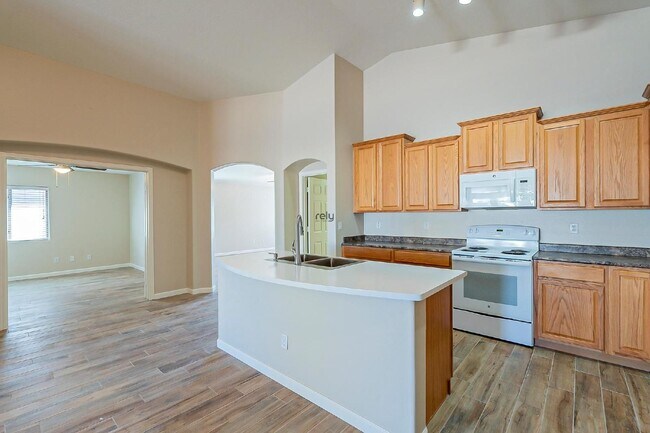 Building Photo - 11570 W Yuma St
