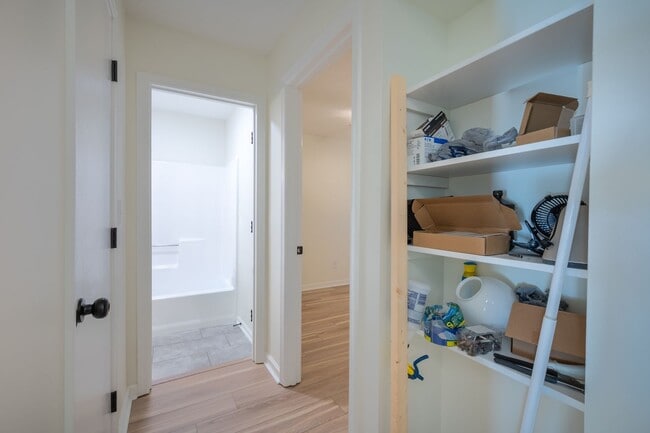 Building Photo - 2 Bed, 2 Bath Renovated Townhouse – Single-Level Living – $1,800/month