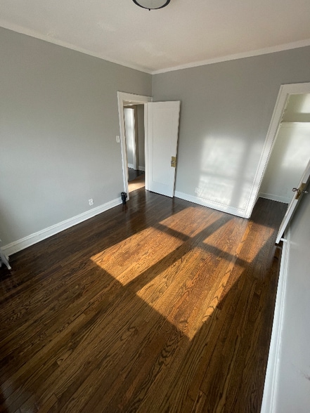 Building Photo - 1236 W 83rd St