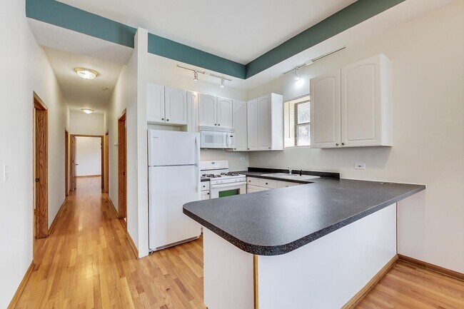 Building Photo - 1769 N Clybourn Ave