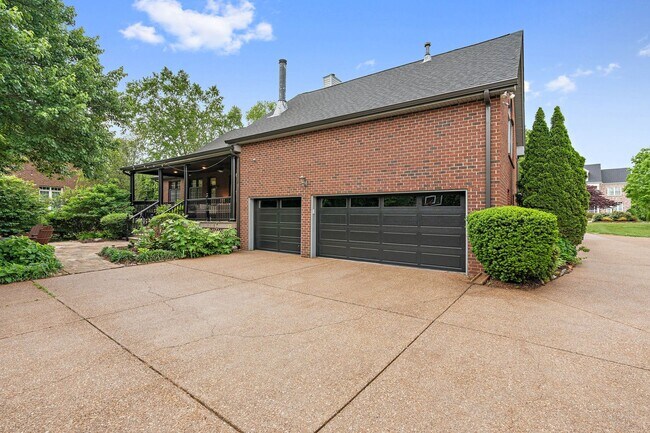 Building Photo - 298 Gillette Dr