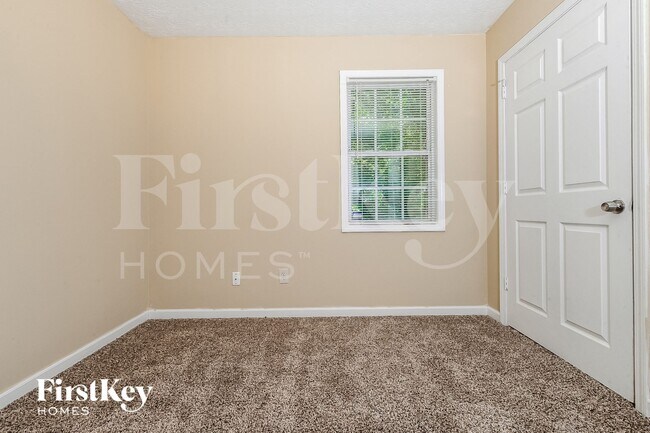 Building Photo - 175 Whitehead Dr