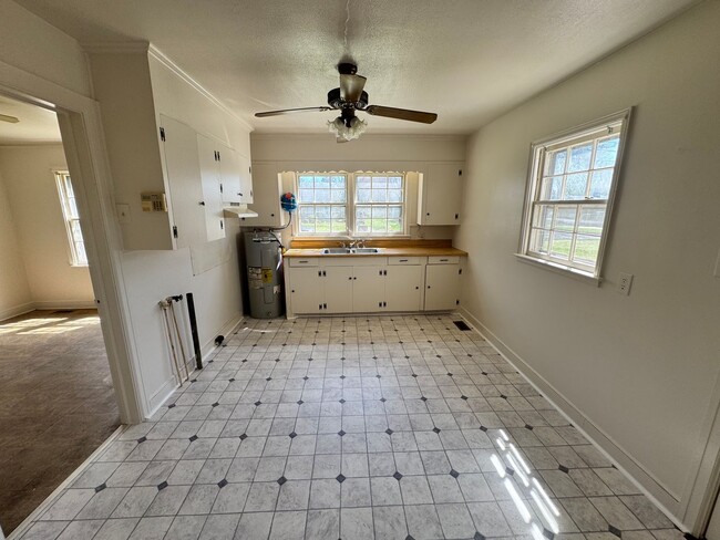 Building Photo - 2/1 House in Shelby, NC