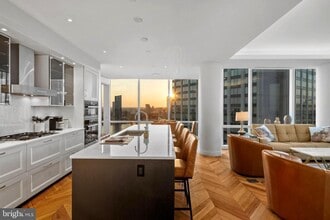 Building Photo - 300 International Drive