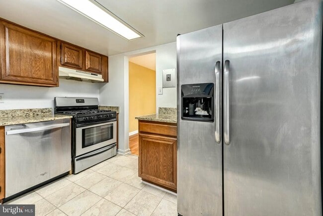 Building Photo - 1403 Northgate Square