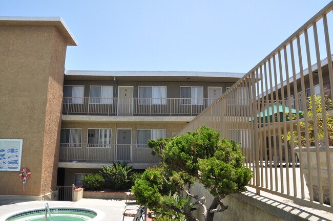 Interior Photo - El Capistrano