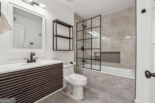 Building Photo - 434 McGill Pl NE