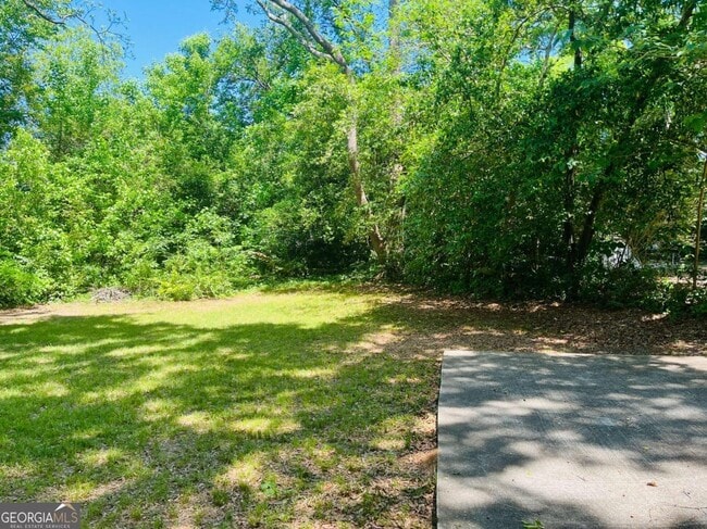 Building Photo - 615 Chattahoochee St