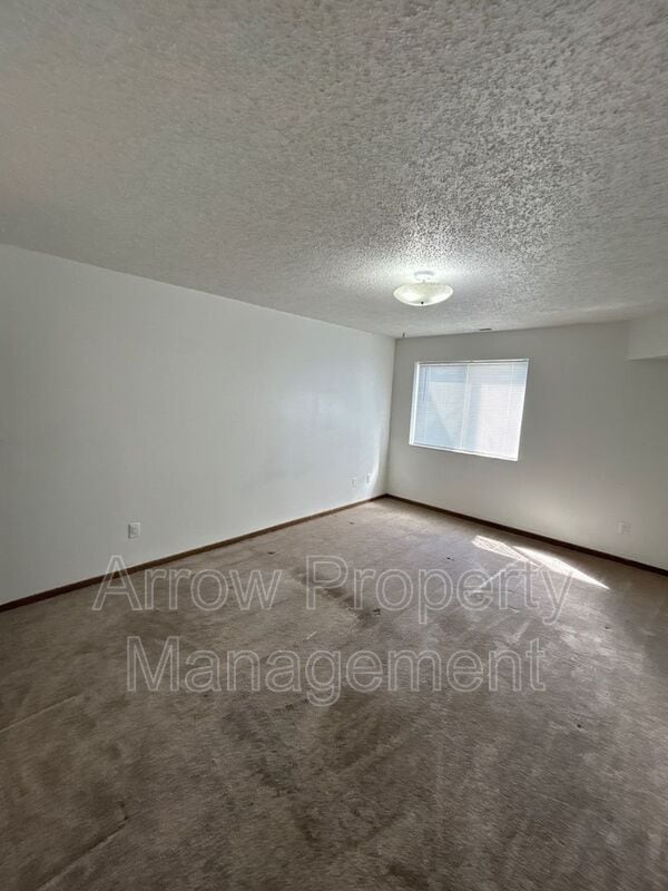 Building Photo - 203 E Arbor Ave