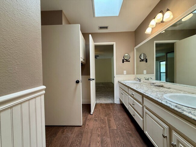 Building Photo - Spacious 3 Bedroom Townhome in Mission Valley! Two Private Patios! Two Assigned Parking Spaces! I...