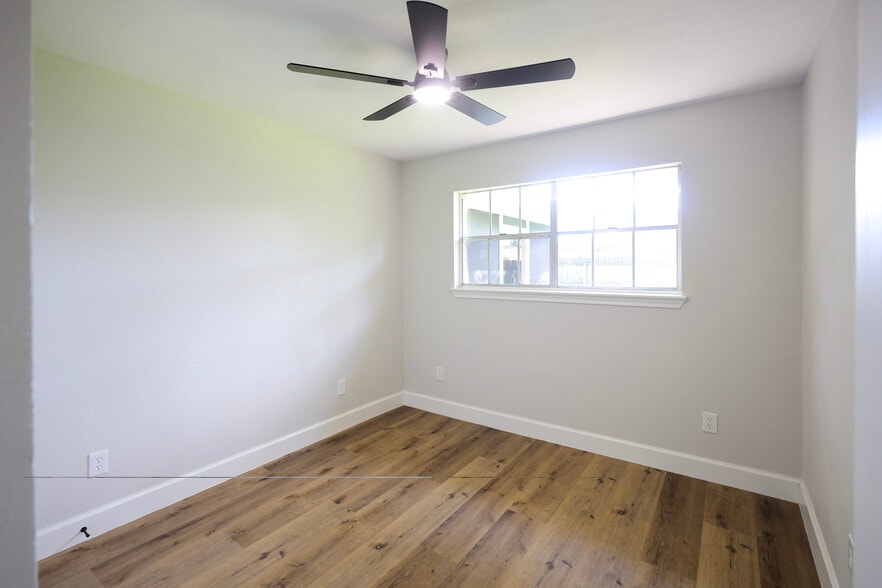 Building Photo - 51 Sweetgum Ct