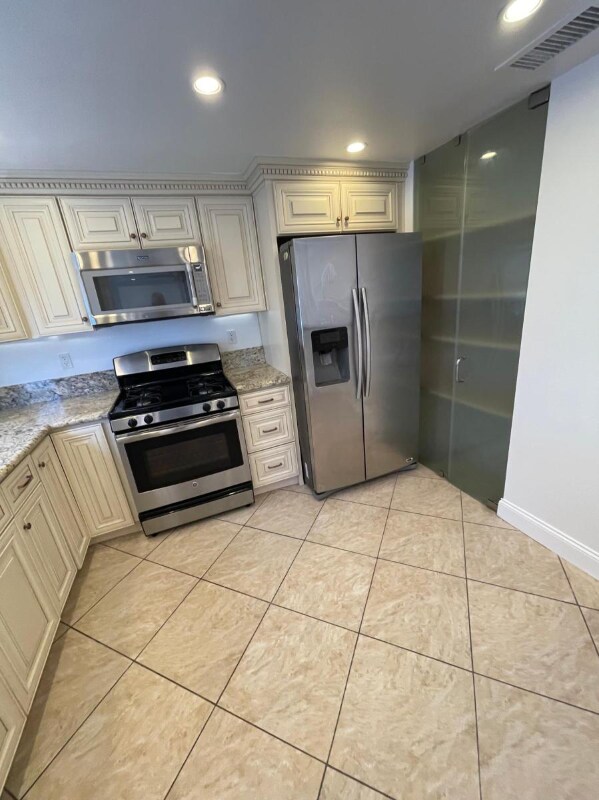 Building Photo - 26364 W Plata Ln