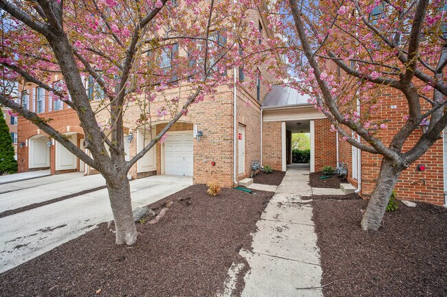 Building Photo - 4647 Red Admiral Way