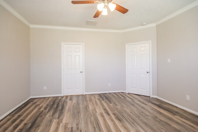 Building Photo - 20175 Royal Orchard Dr