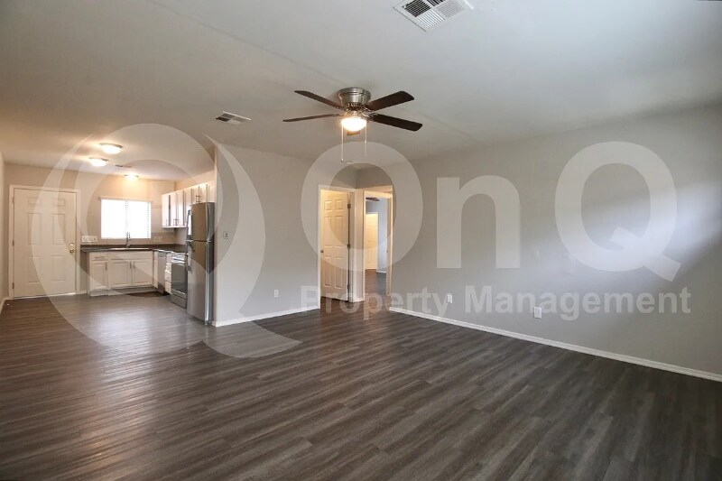 Building Photo - 1732 W Maricopa St