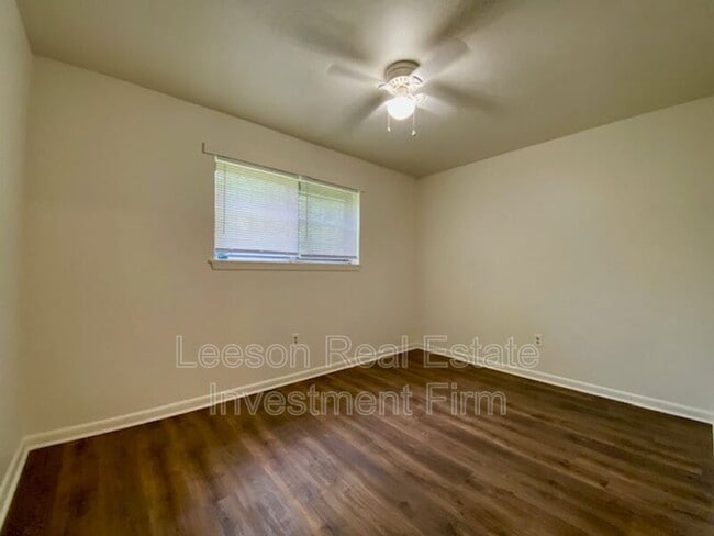 Building Photo - 134 S Greenbrook Loop