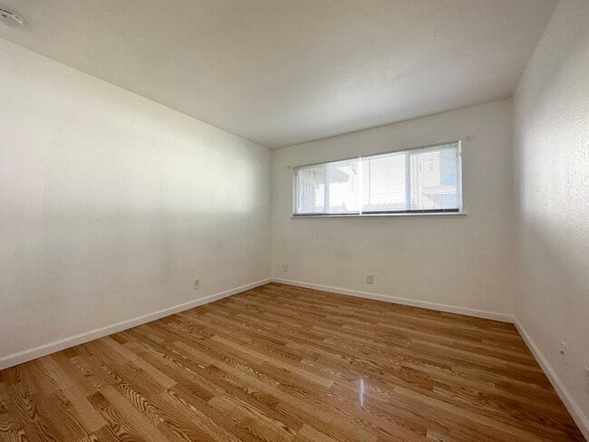 Building Photo - Charming 2-Bedroom Condo in Rancho Cordova!
